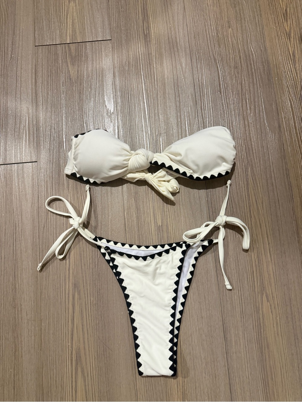 Bandeau bikini set